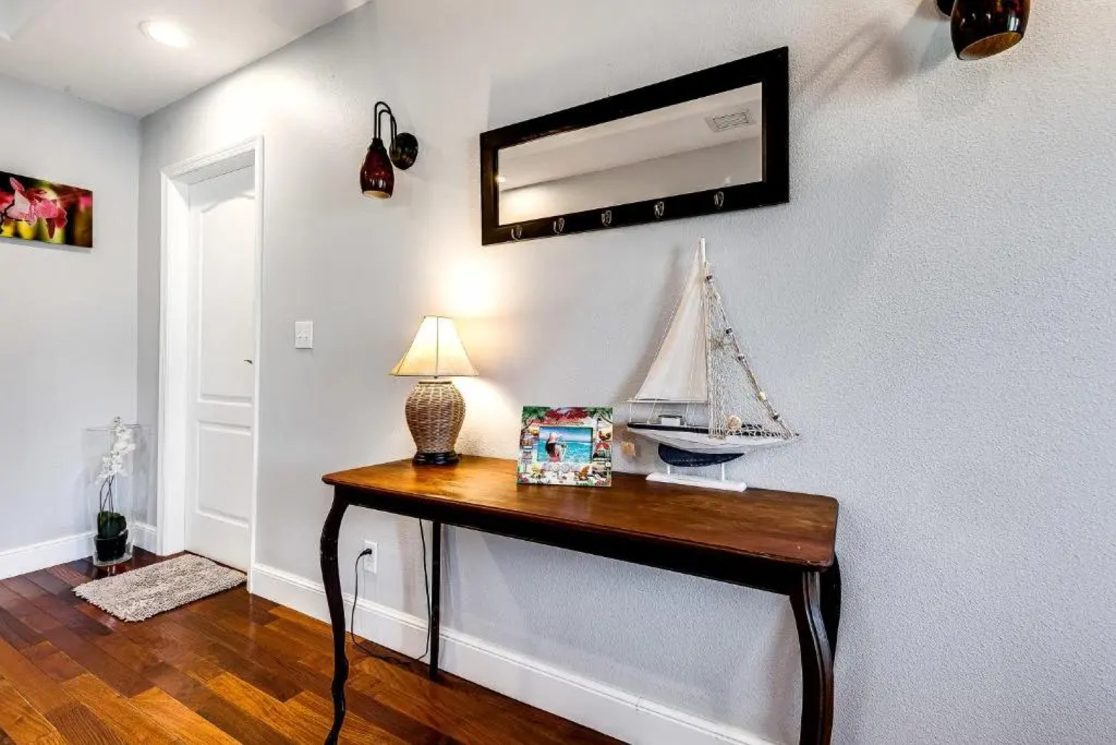 LUX 4 Bedrooms Private HTD Salt Water Pool With Concierge Service