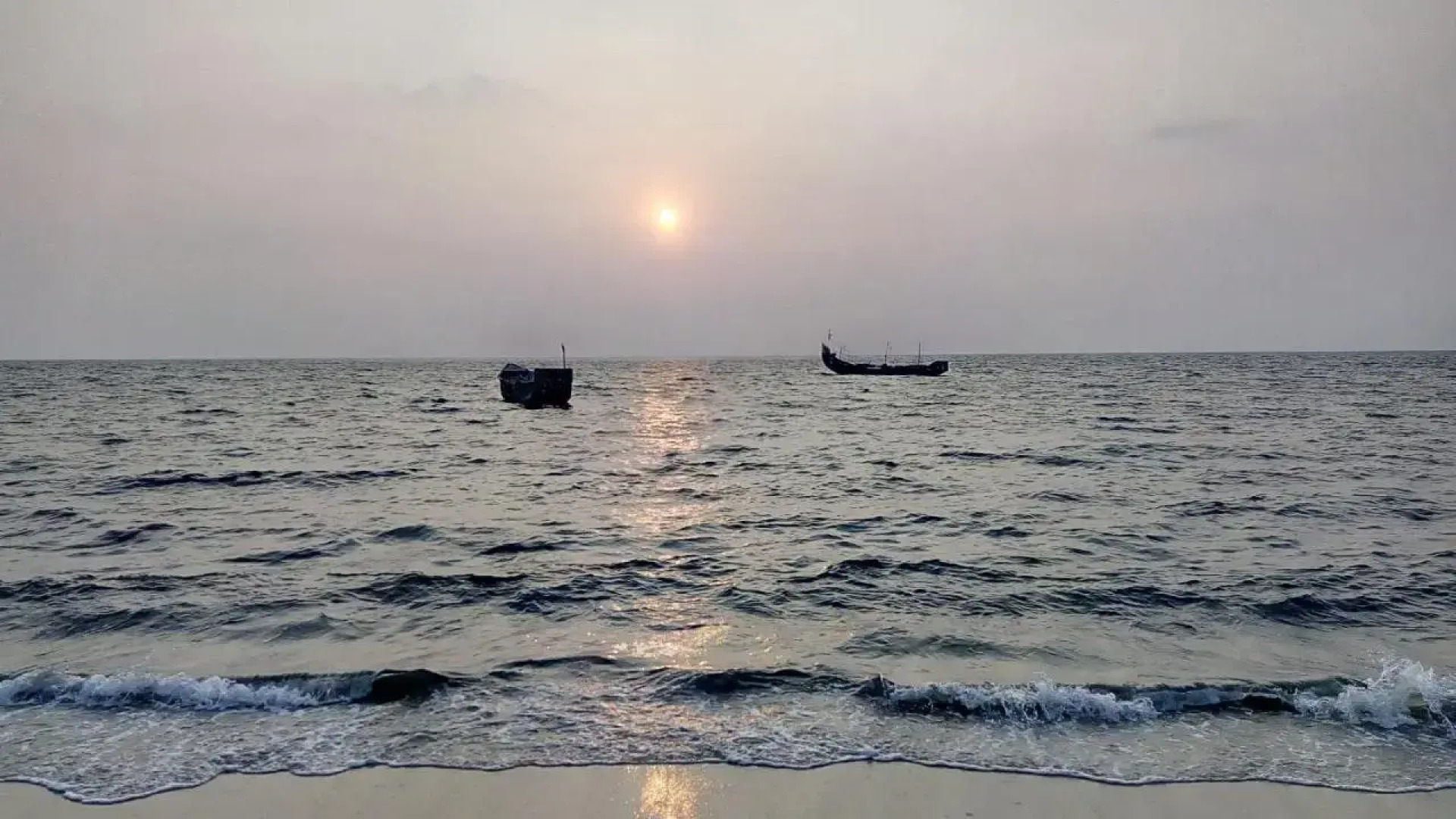 Sea Breeze Beach Home Stay