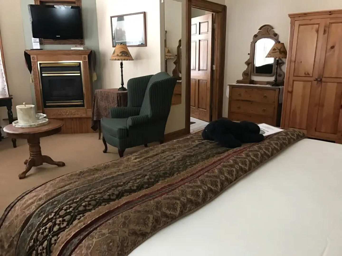 Rockwell Falls Inn and Wine Bar