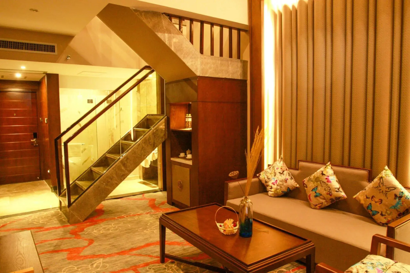 Riverside Luxury Hotel