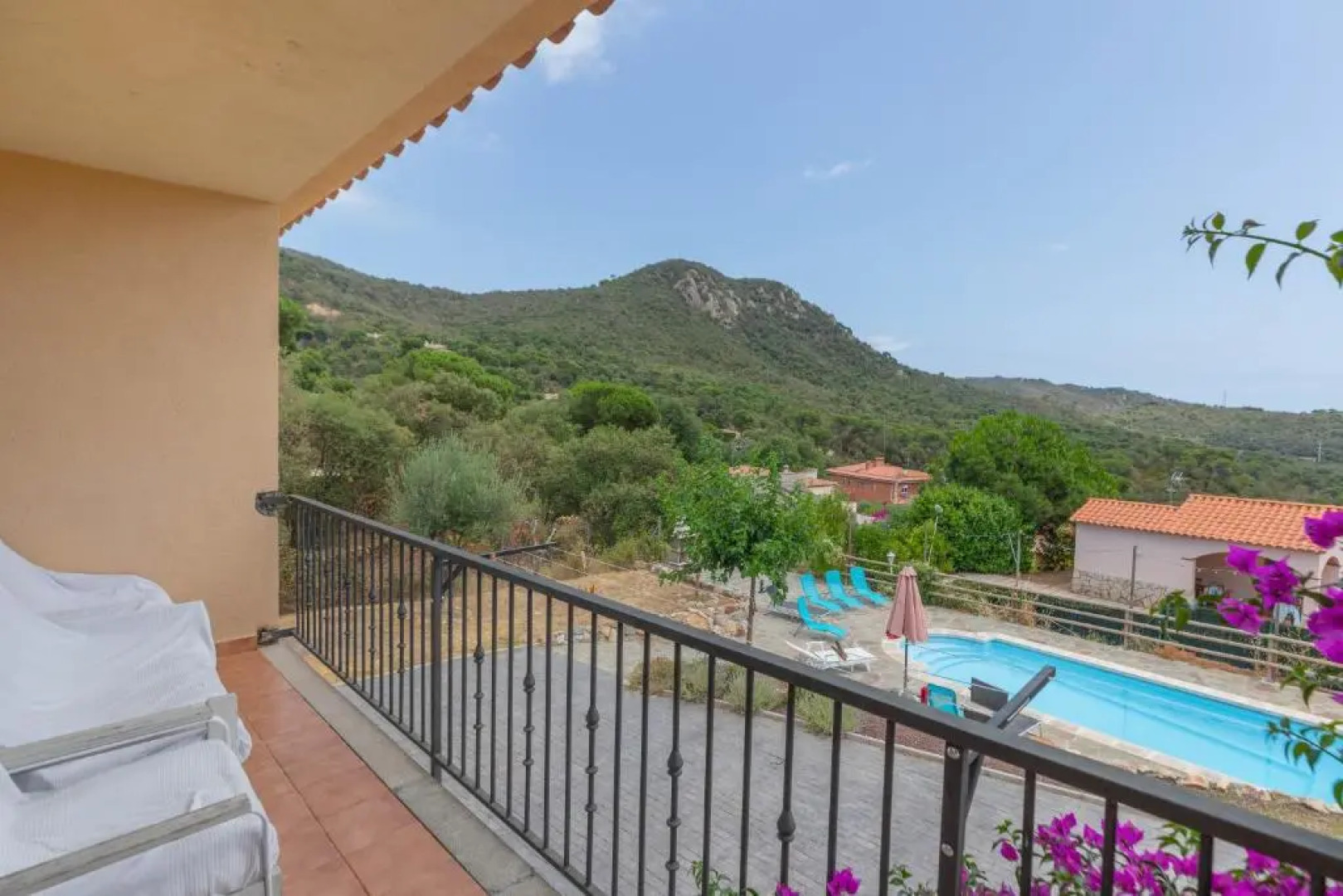 Hauzify I Villa Malvet