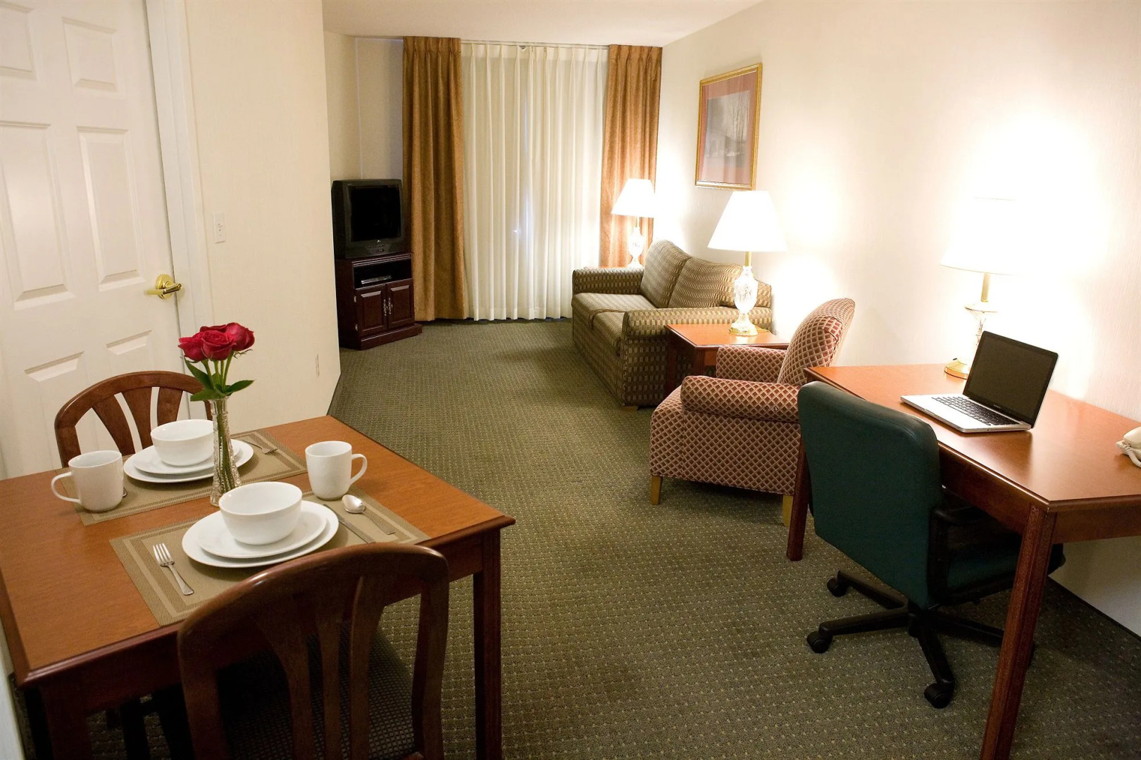Host Inn All Suites