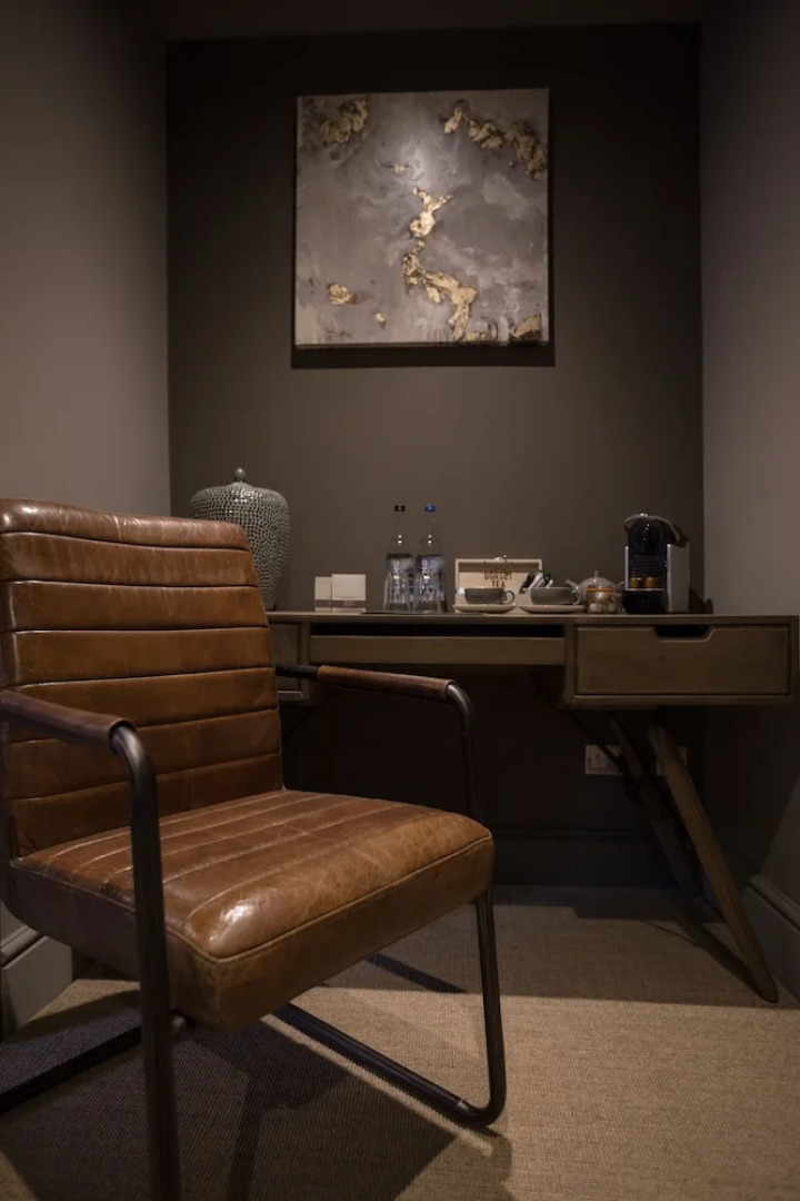 The Lion Hotel - Pub & Restaurant