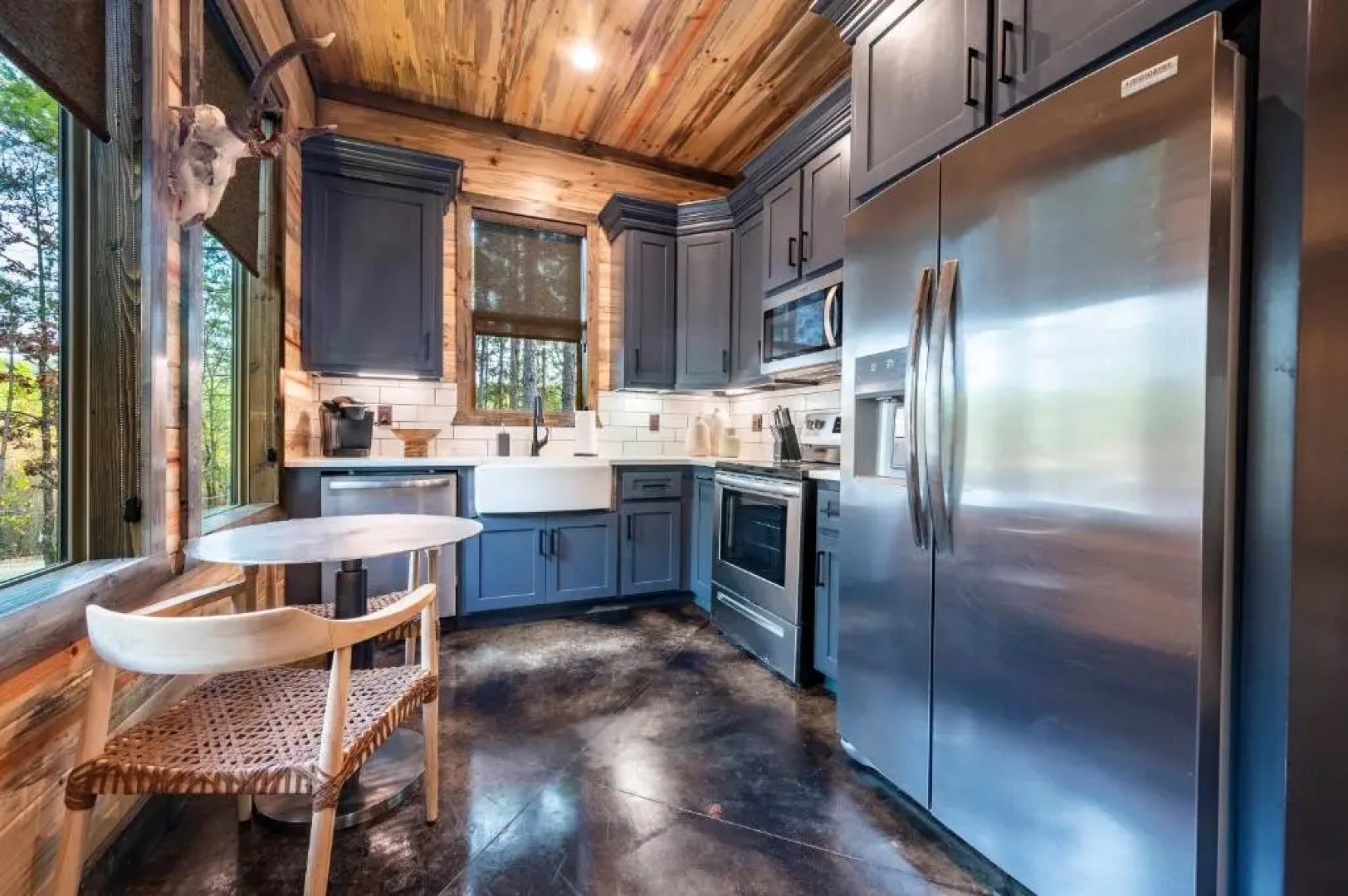 Vacana Unplugged, Sleeps 6, HotTub, FirePit, Pet Friendly