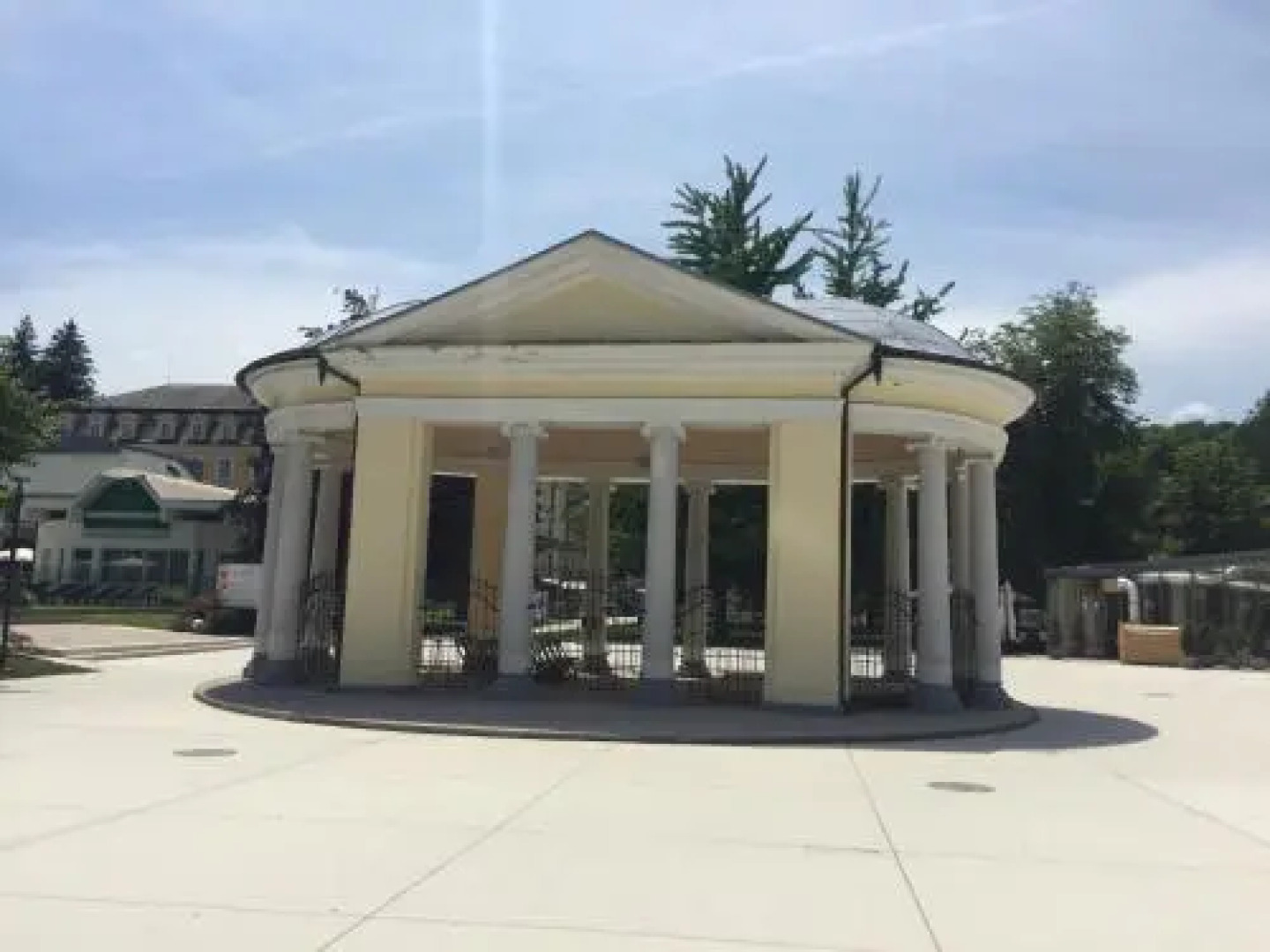 Apartment on Zdraviliski trg 7