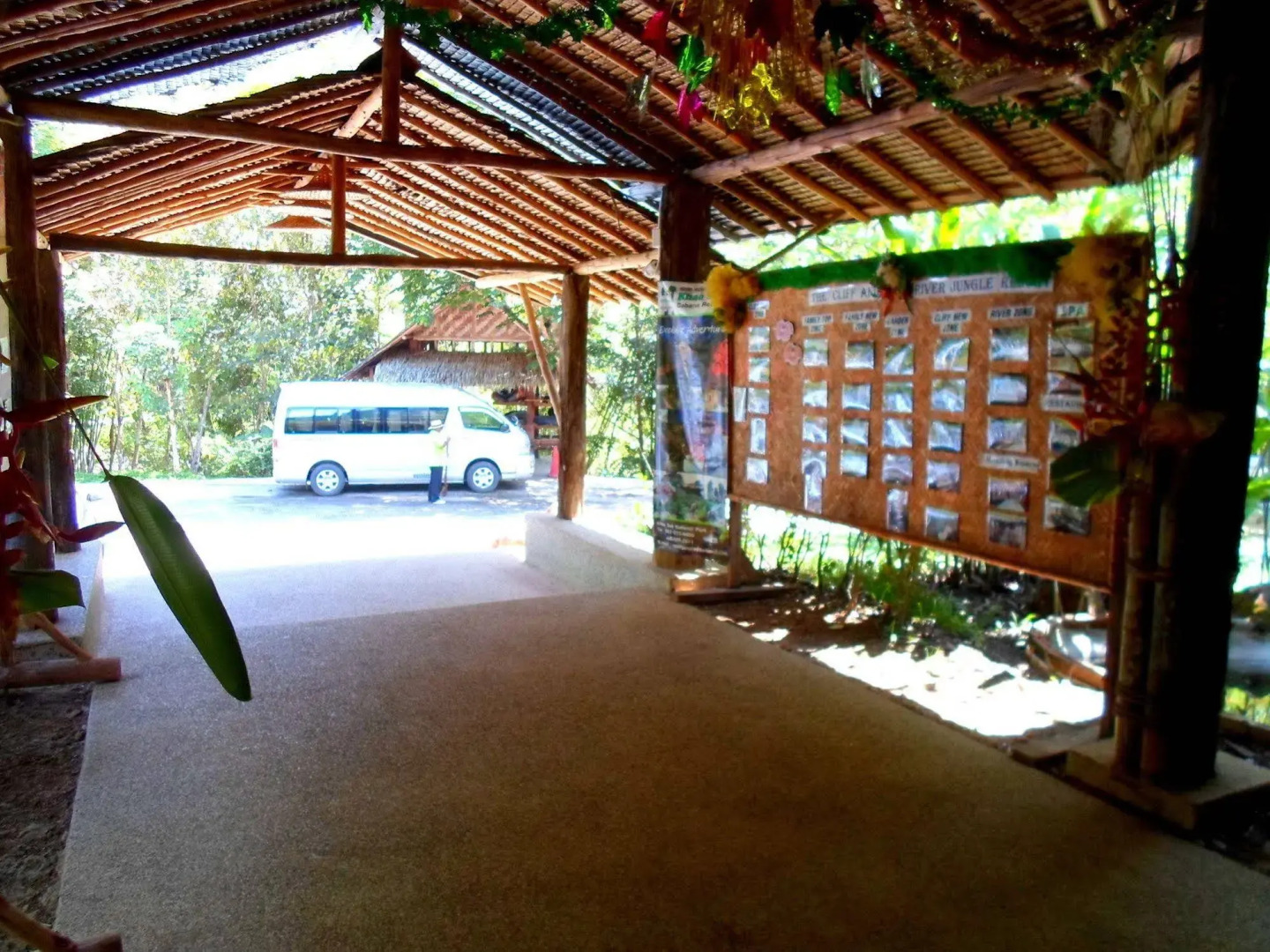 Cliff And River Jungle