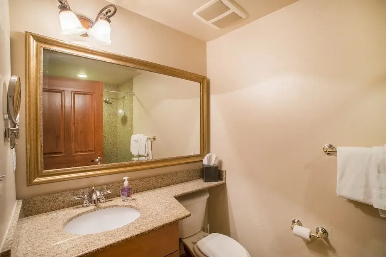 Villa 1041 3 Bed 3 Bath Full Kitchen 3 Bedroom Villa