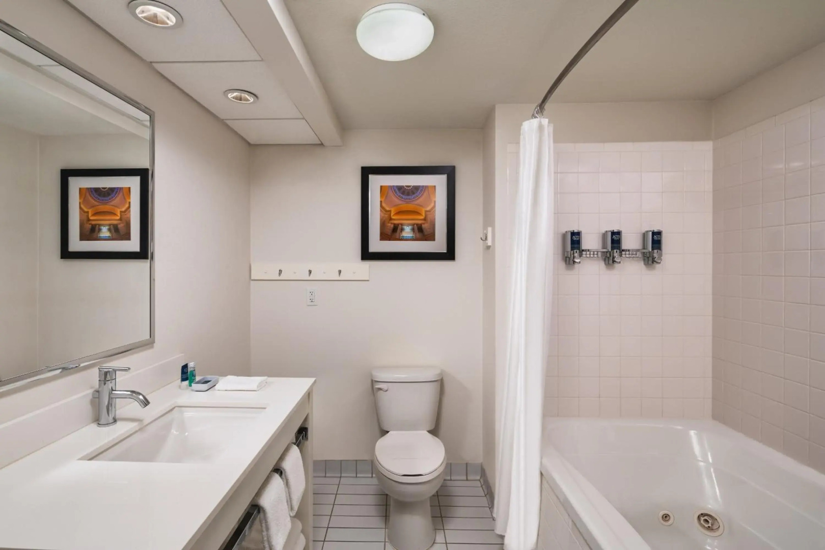 Four Points by Sheraton Bentonville