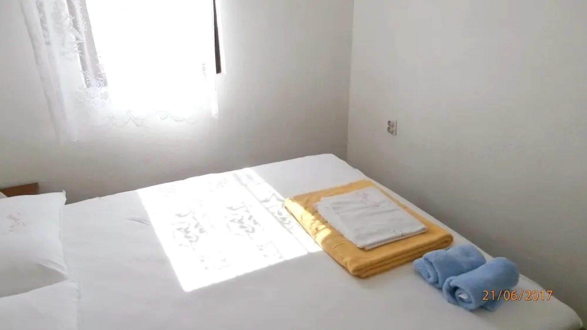 Apartment With 3 Bedrooms in Gdinj, With Enclosed Garden - 50 m From t