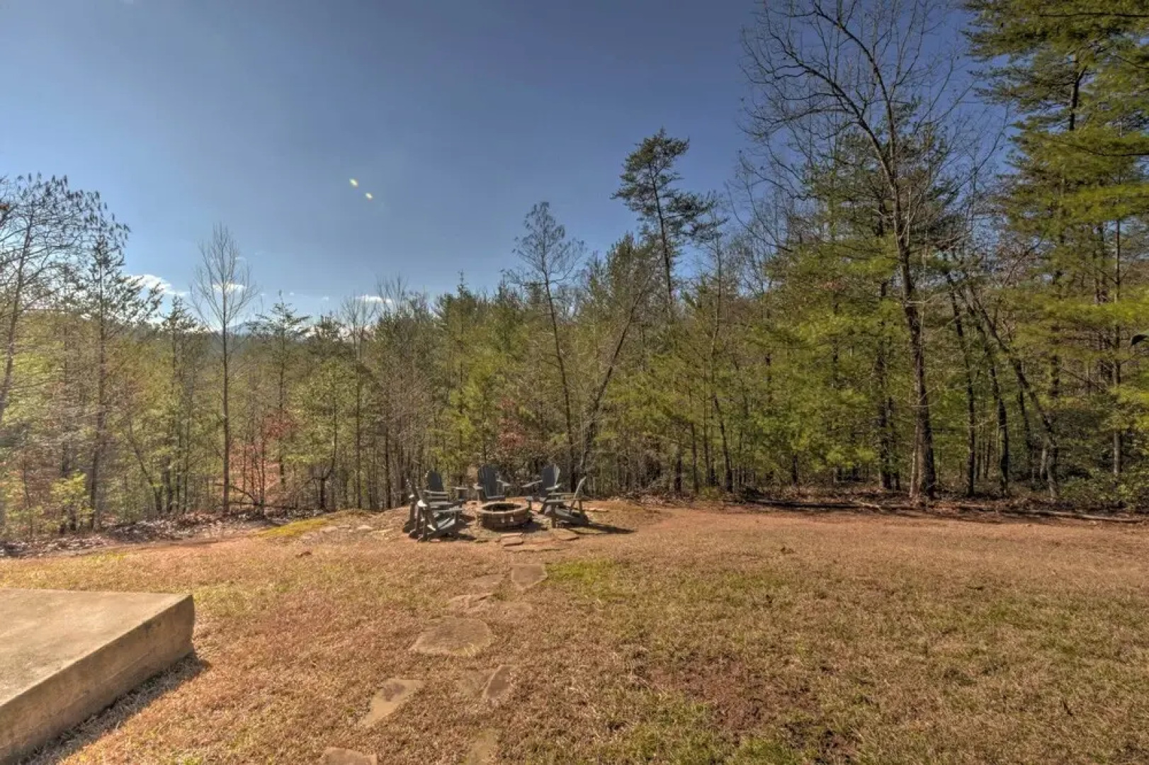 Rustic Cabin w/ Hot Tub: 2 Mi to Unicoi State Park