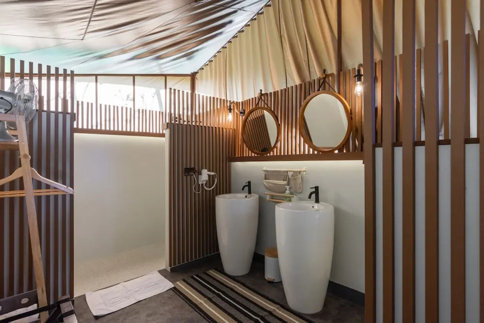 Camp Cayla - Stellar