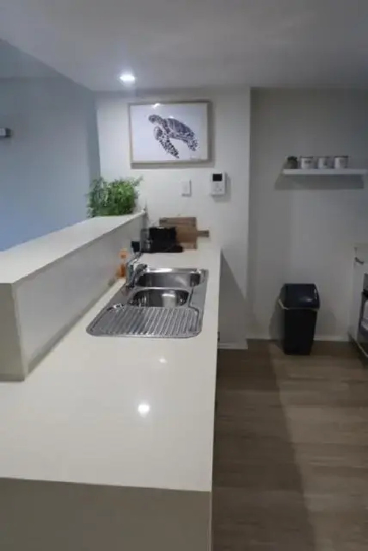 Ground Floor Luxury Oceanfront Apartment