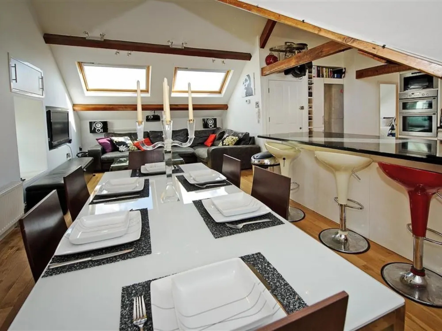 Modern Apartment in Llanbedrog Britain Near Beach