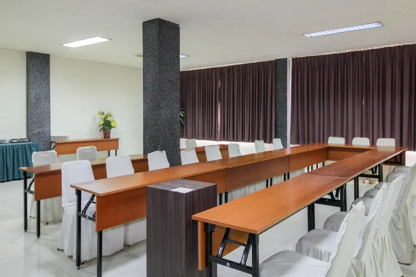 Airy Sentul Raya Jakarta KM 49.5 Bogor