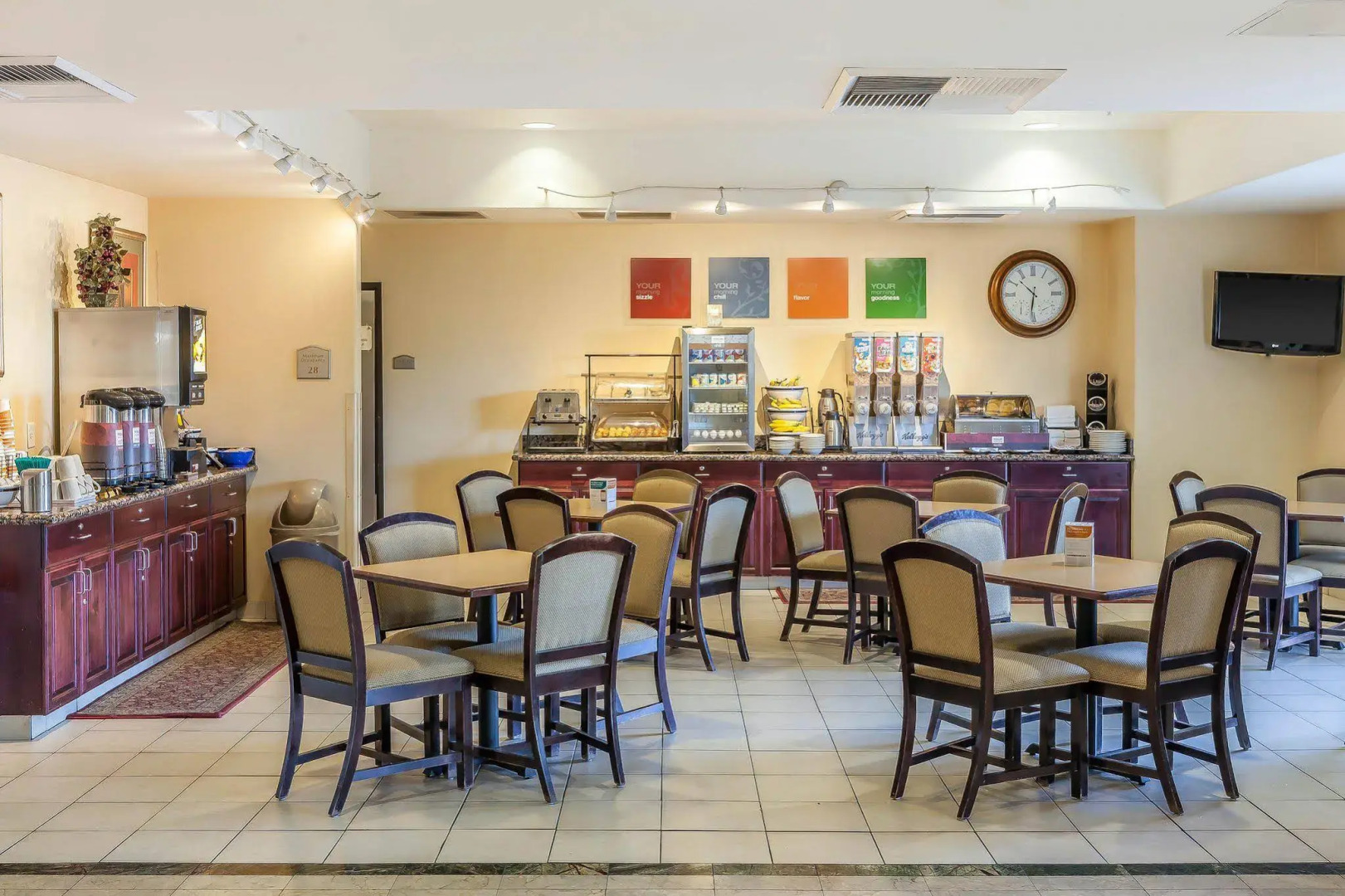 Comfort Inn & Suites Airport