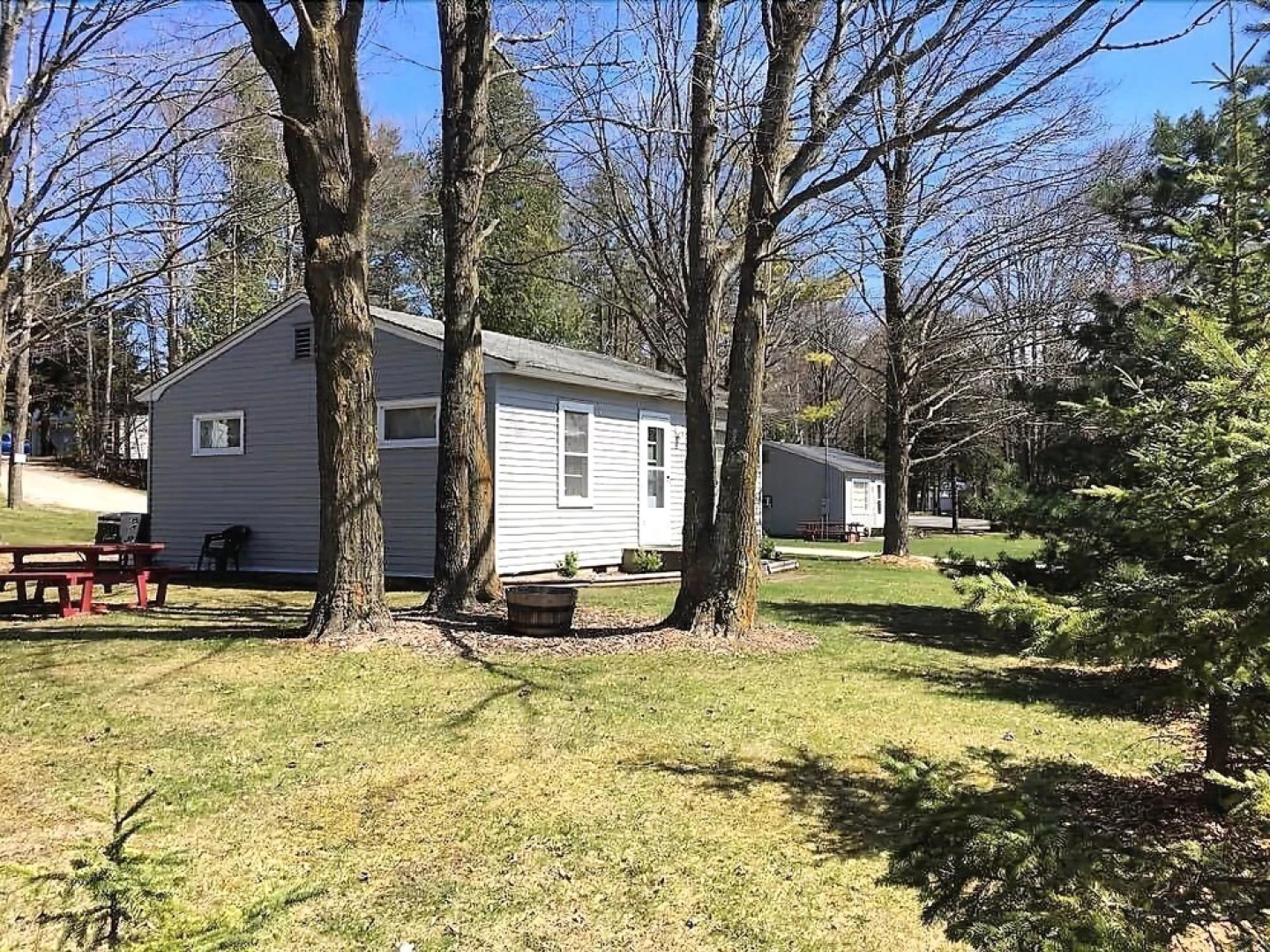 Baileys Sunset Motel and Cottages