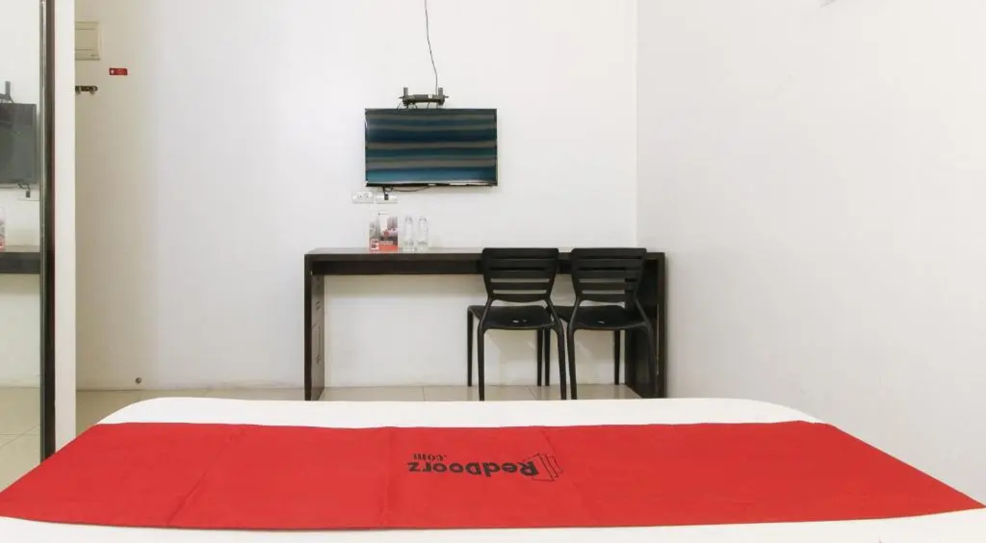 RedDoorz @ EL Highway Hotel Bulacan