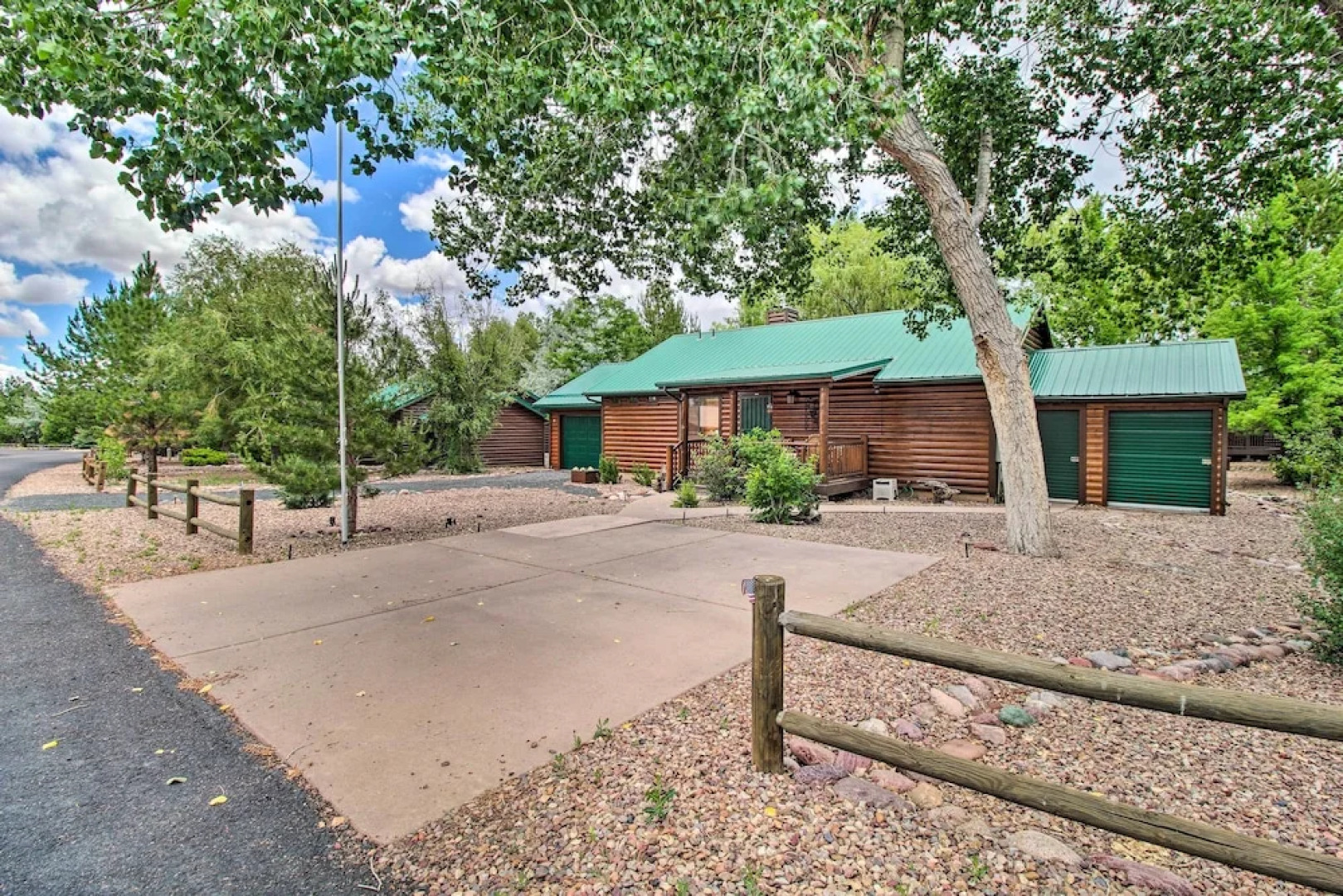 3 Mi to Trails: Woodsy Retreat in Overgaard!