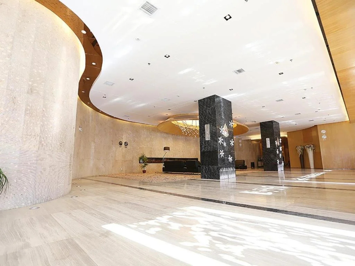 Xinxiang Linghai International Hotel