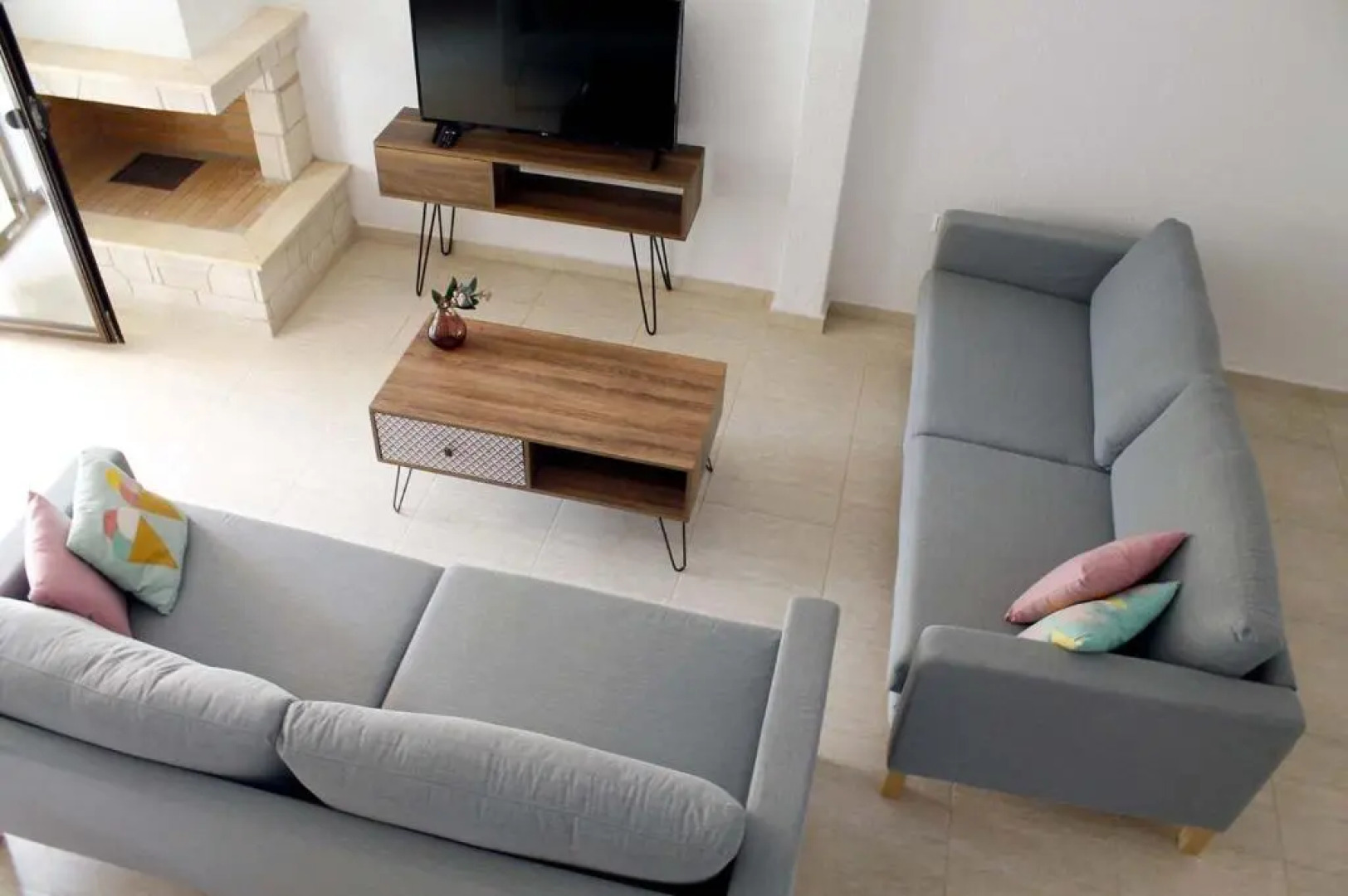 4 bedroom villa with pool and garden