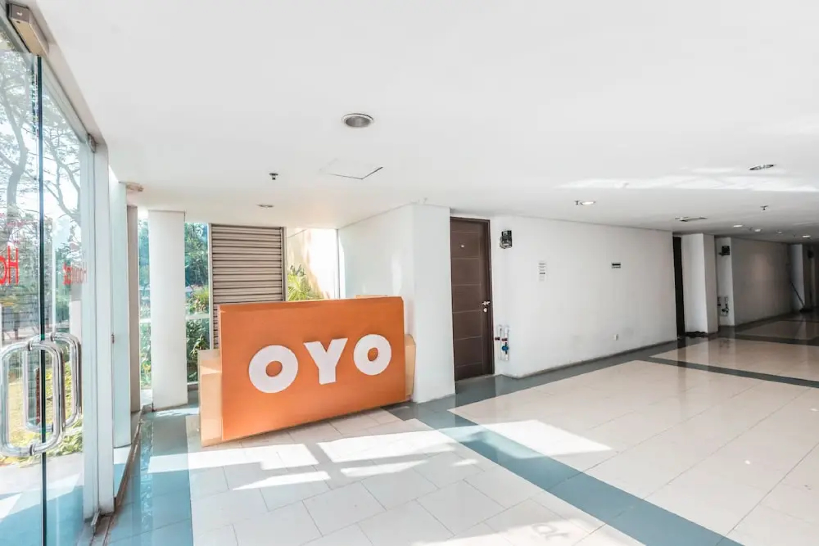 OYO Flagship 1170 The Habitat Karawaci