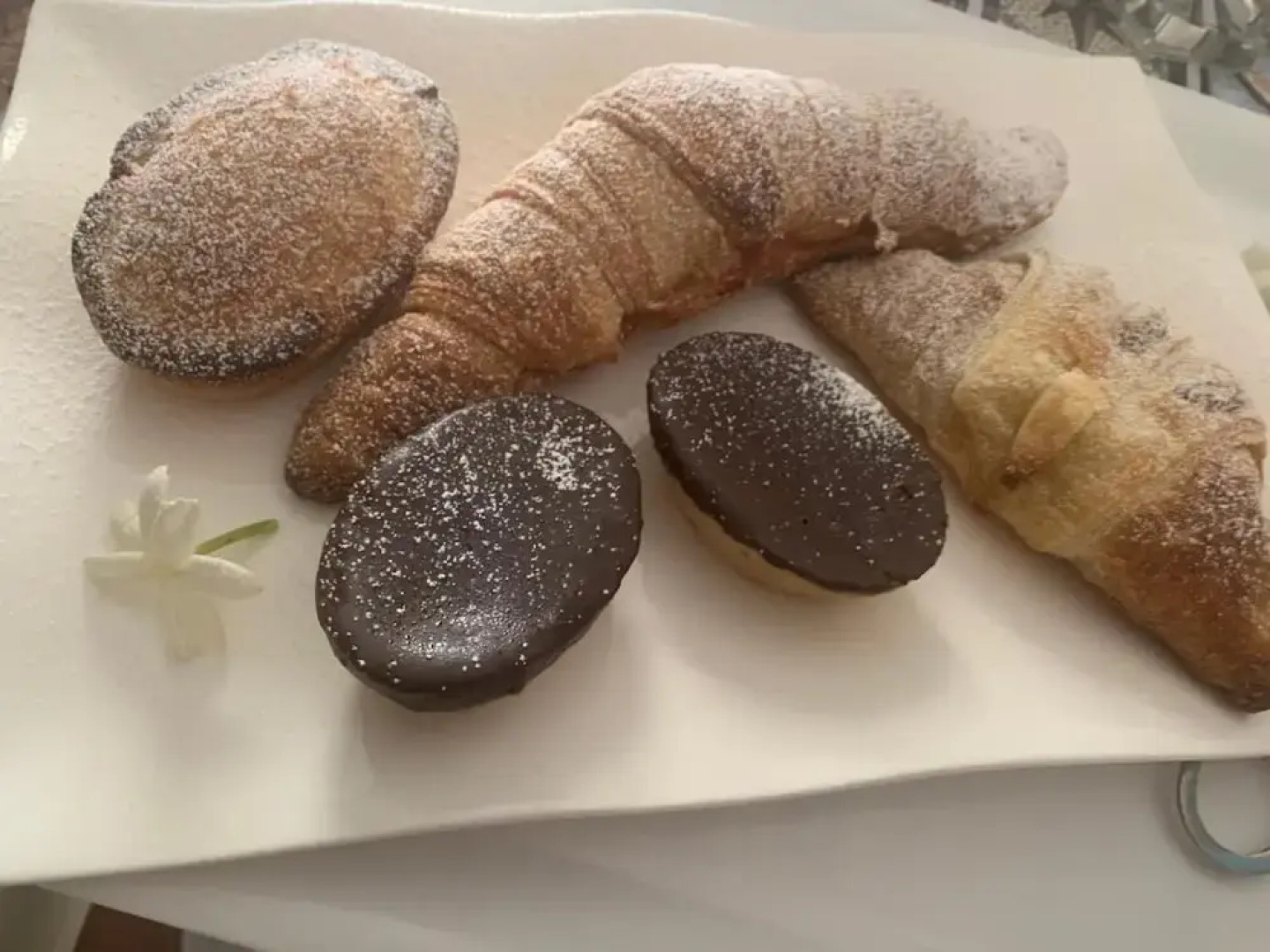 La Collina di Montegrappa - Suites with Heated Private Pool - Suites with Shared Pool