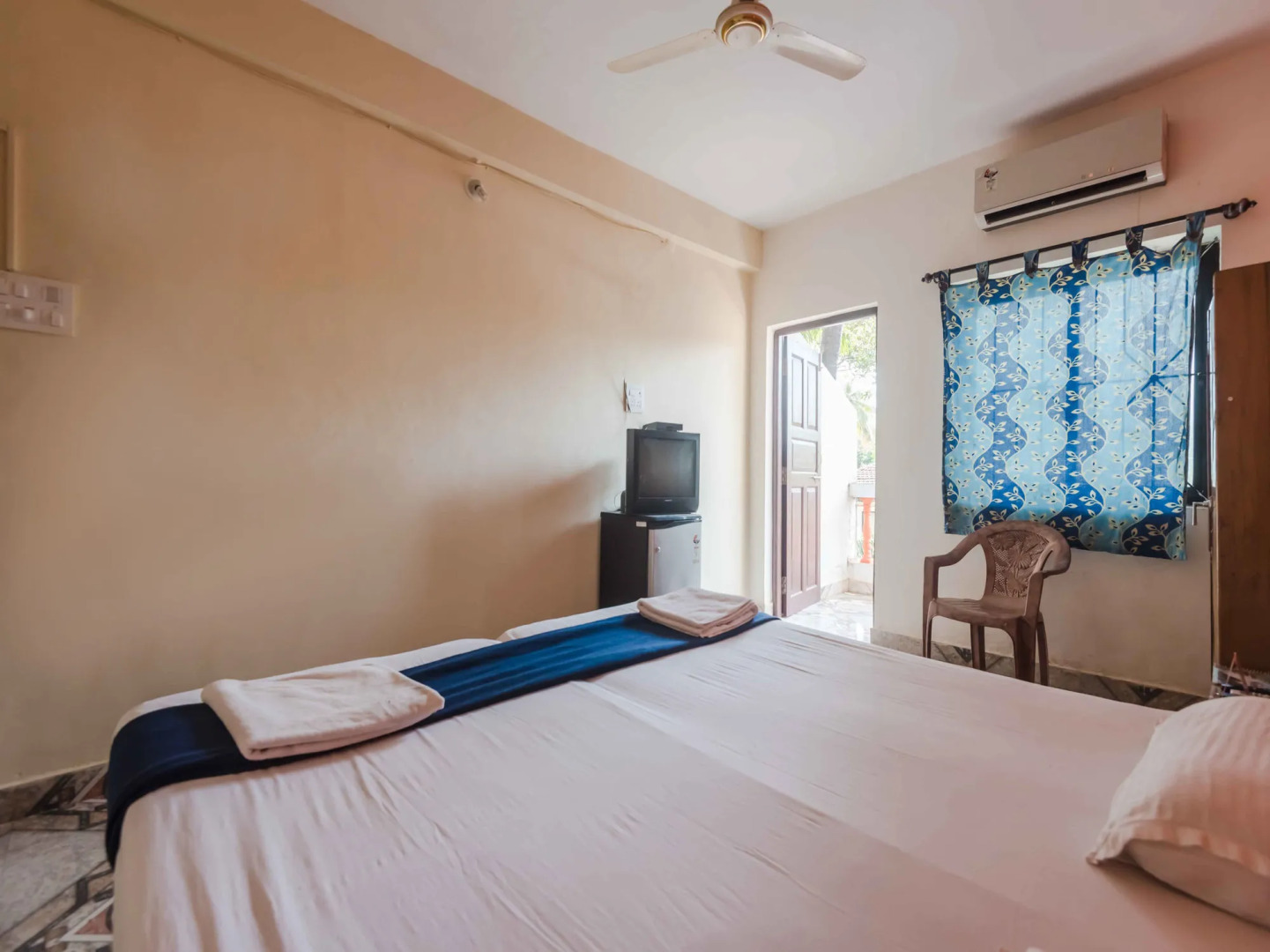 OYO 5651 StayOut near Baga Beach