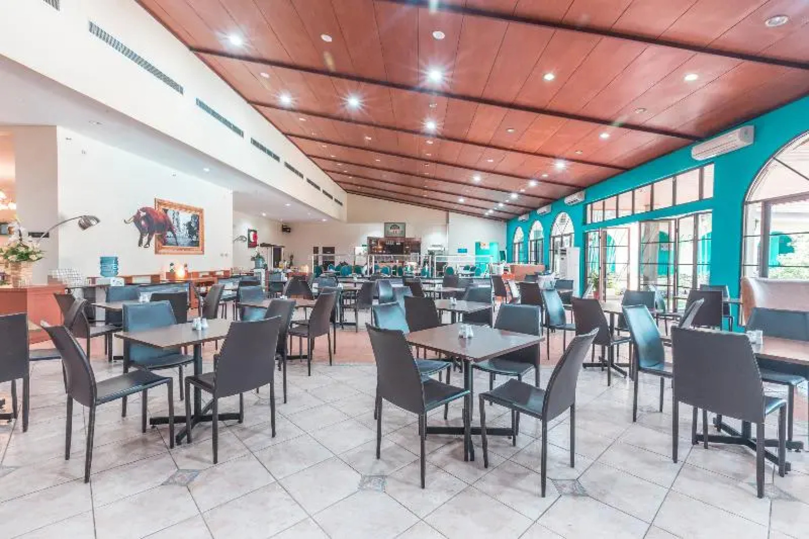 Capital O 1662 Ole Suites Hotel