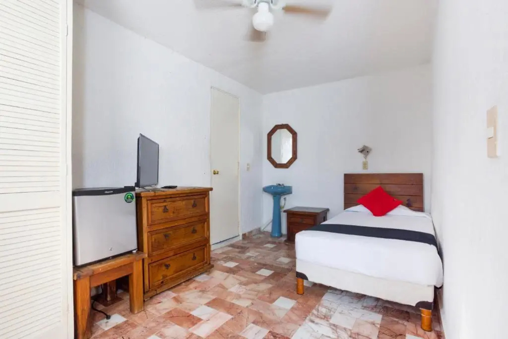 Capital O Farallon Inn