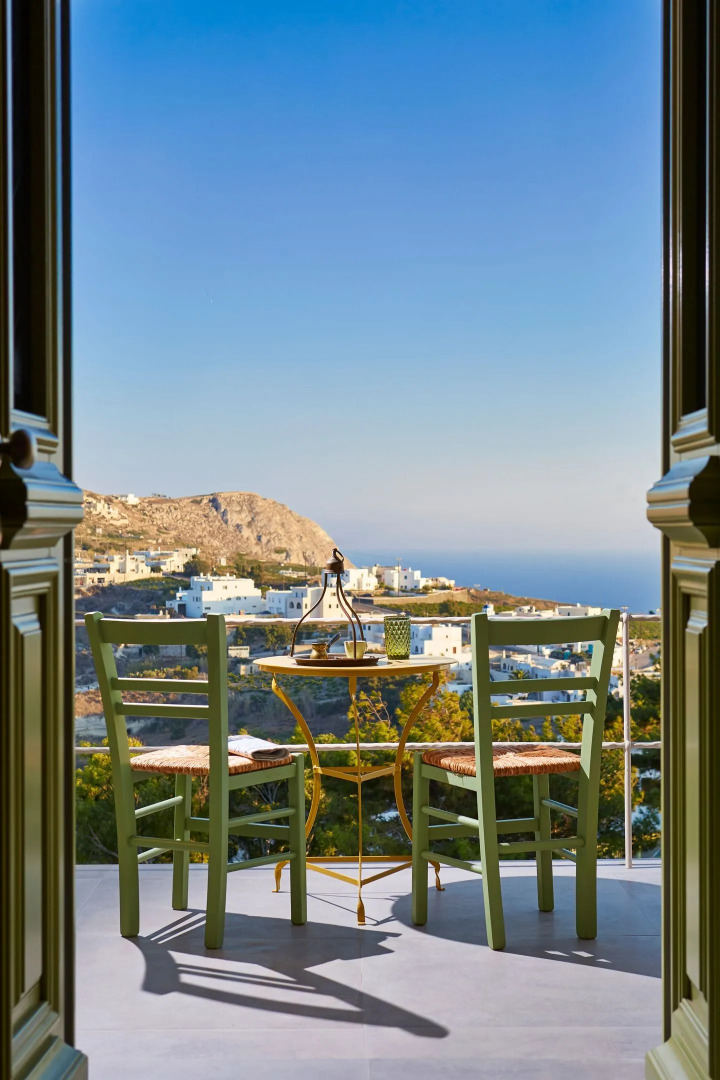 Aeon Suites - Adults Only