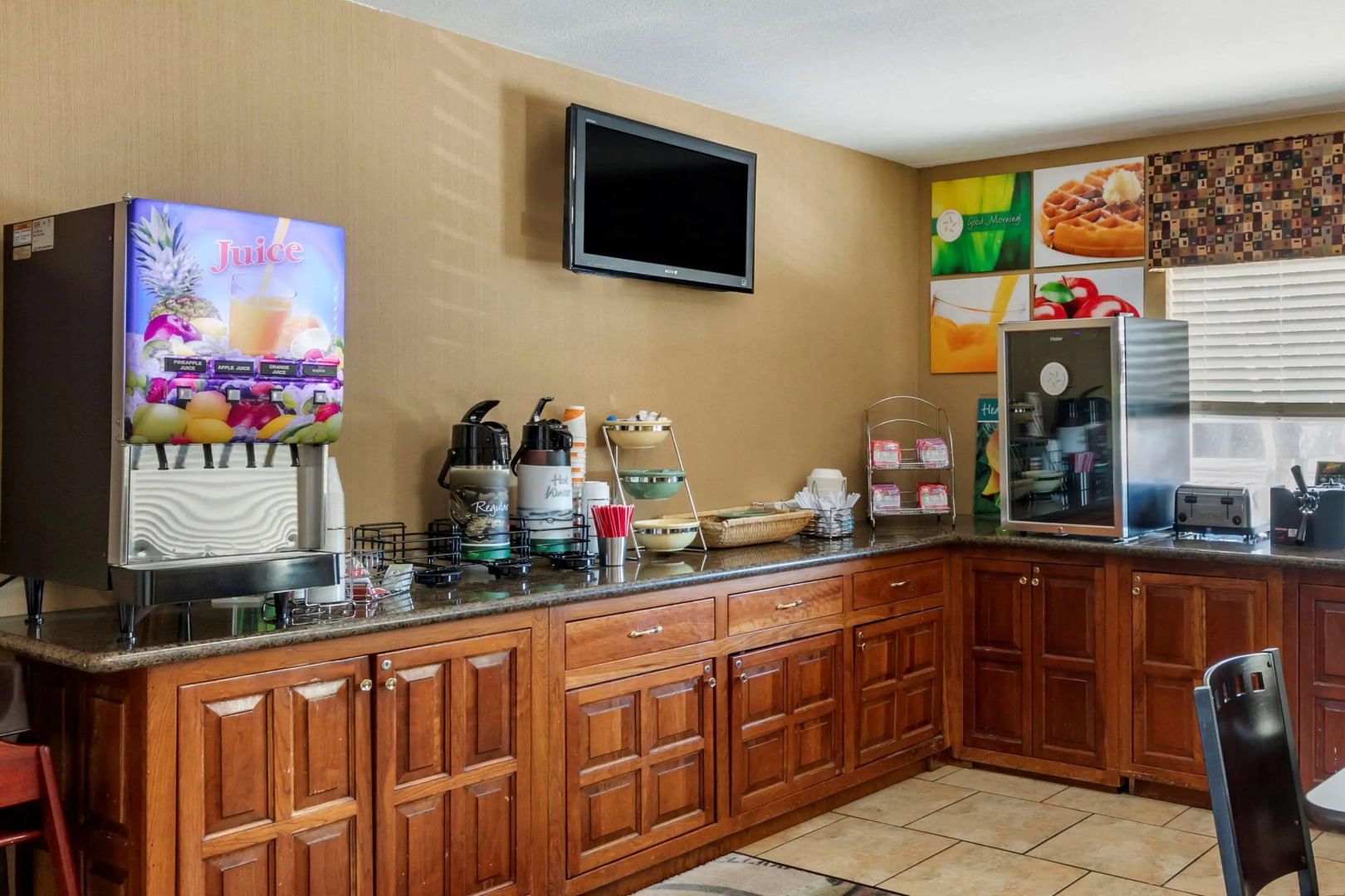 Quality Inn Russellville I-40