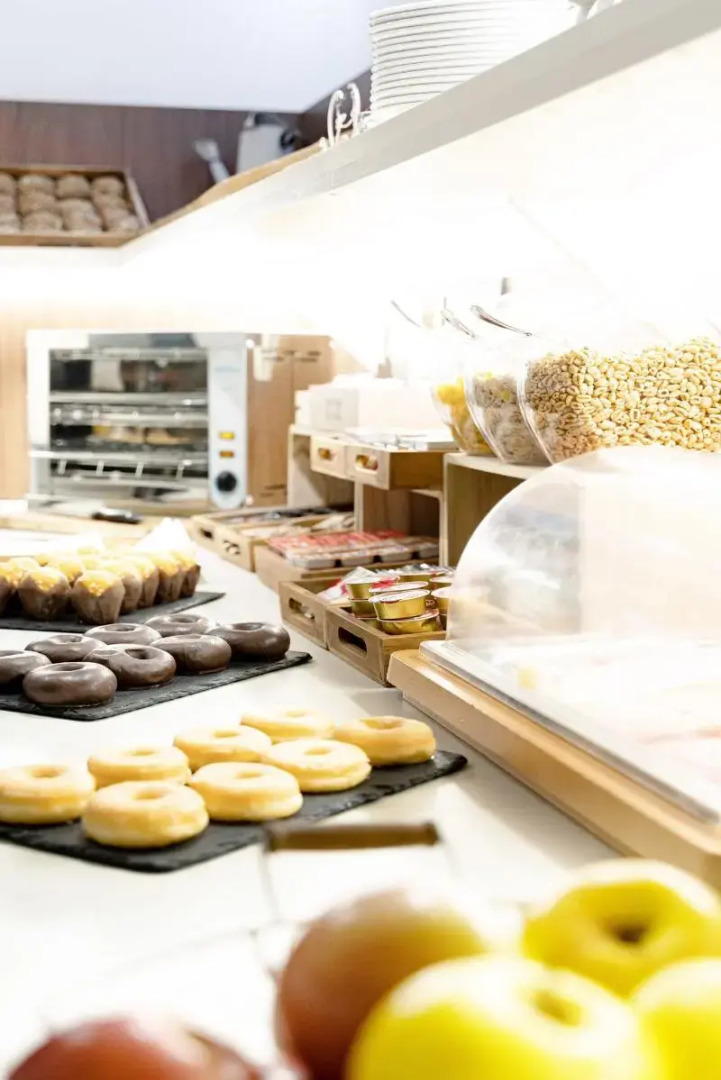 Sweet Hotel Continental