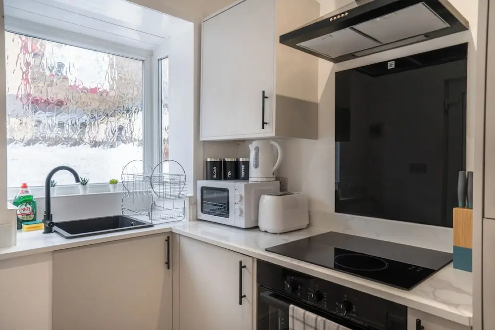 Isimi Burnley 3 Bedroom Modern House, Free Parking