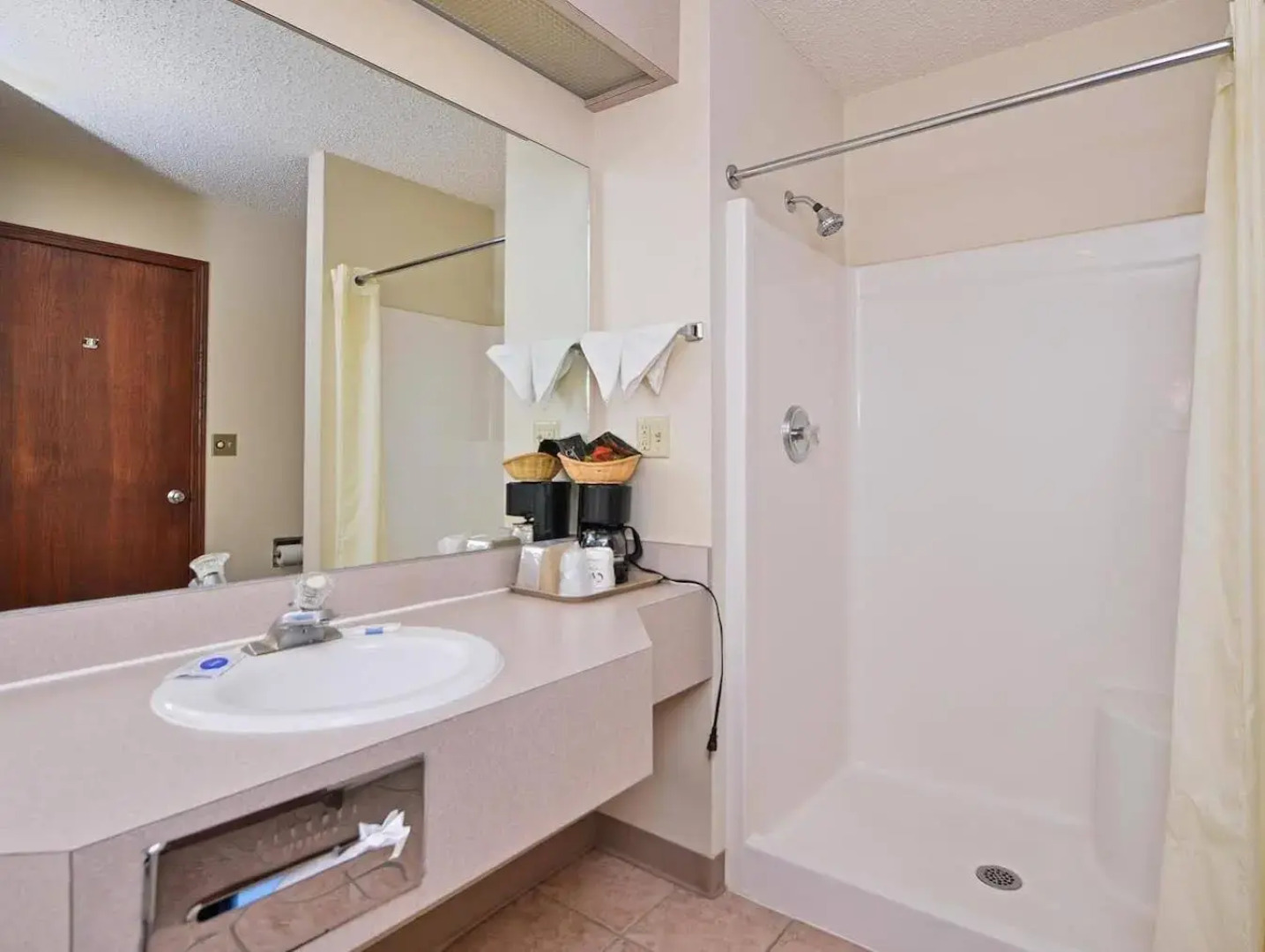 Budget Inn and Suites