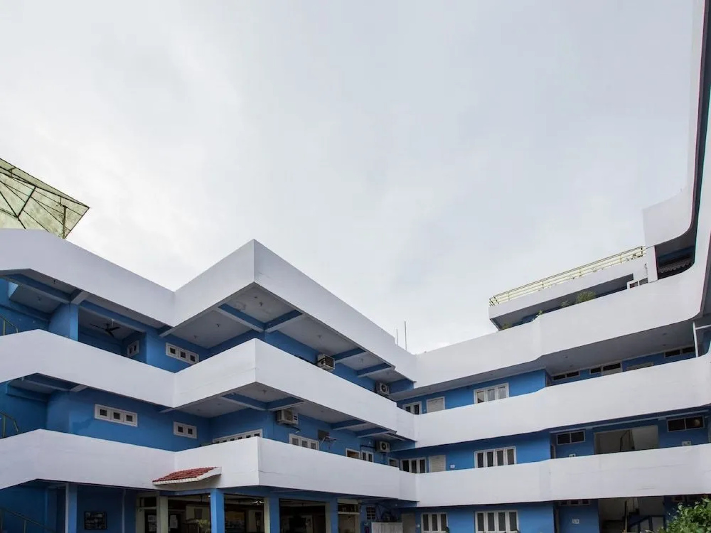 OYO 15401 Hotel Surana palace