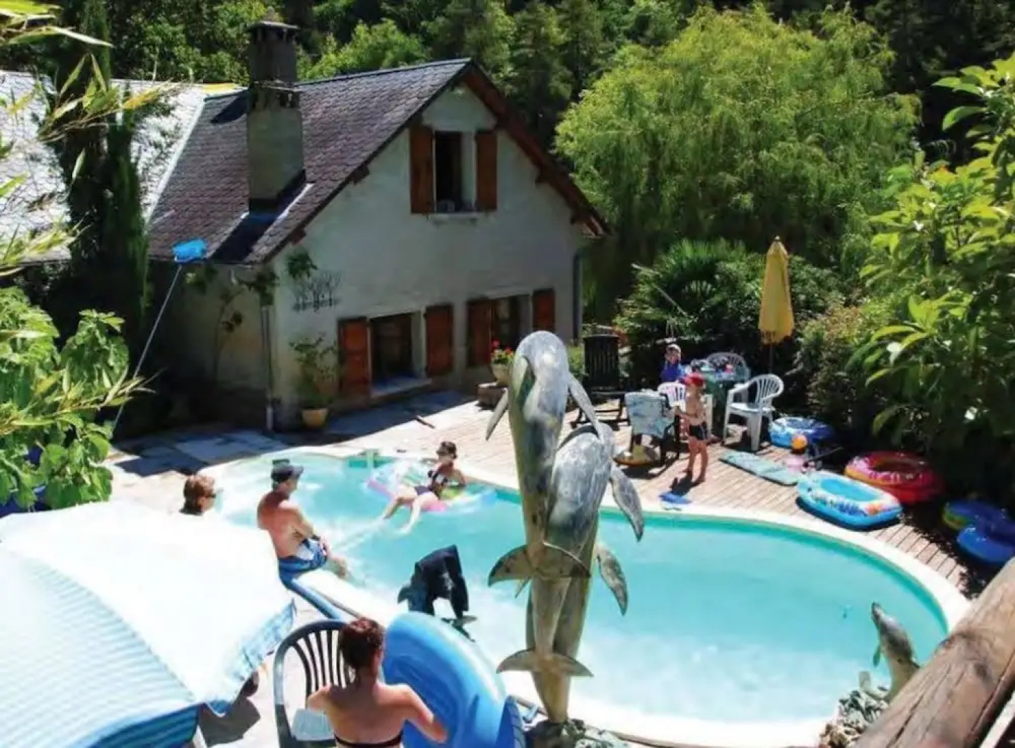 Villa With 4 Bedrooms in Saint-pierre-des-tripiers, With Wonderful Lak