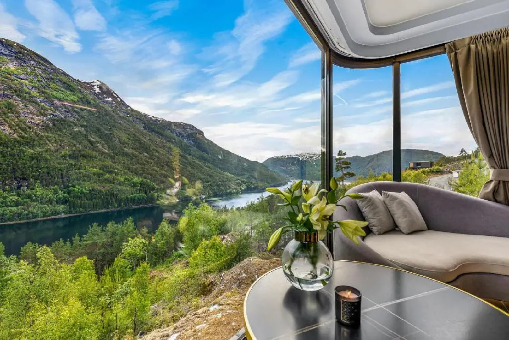 Sogndal Fjordpanorama - The atmosphere