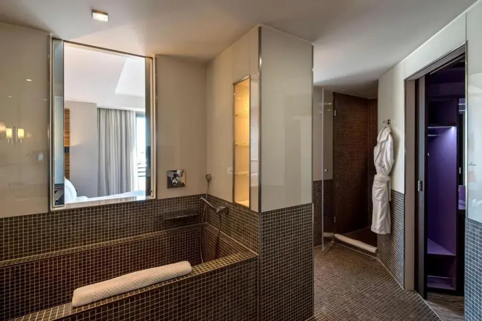 Canopy by Hilton Cannes