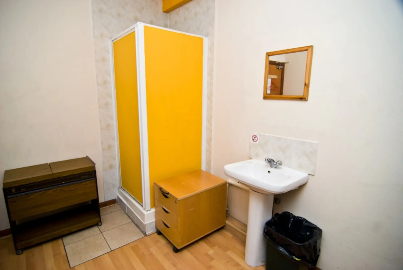 Kensal Green Backpackers 1