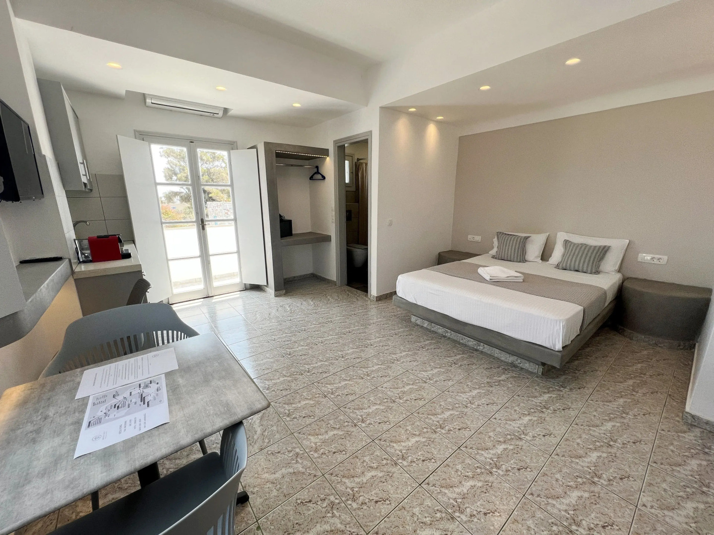 White Lily - Adults Only 16 plus