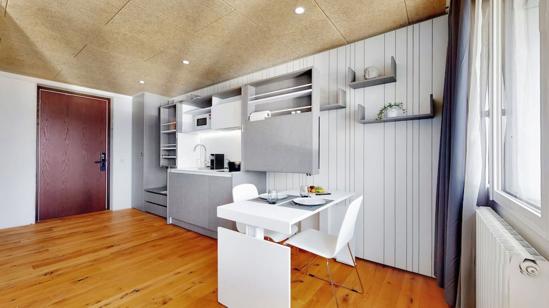 Evi's Home Hotel & Apartments