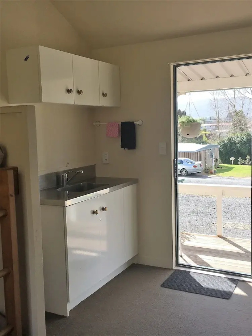 Opal Hot Springs And Holiday Park