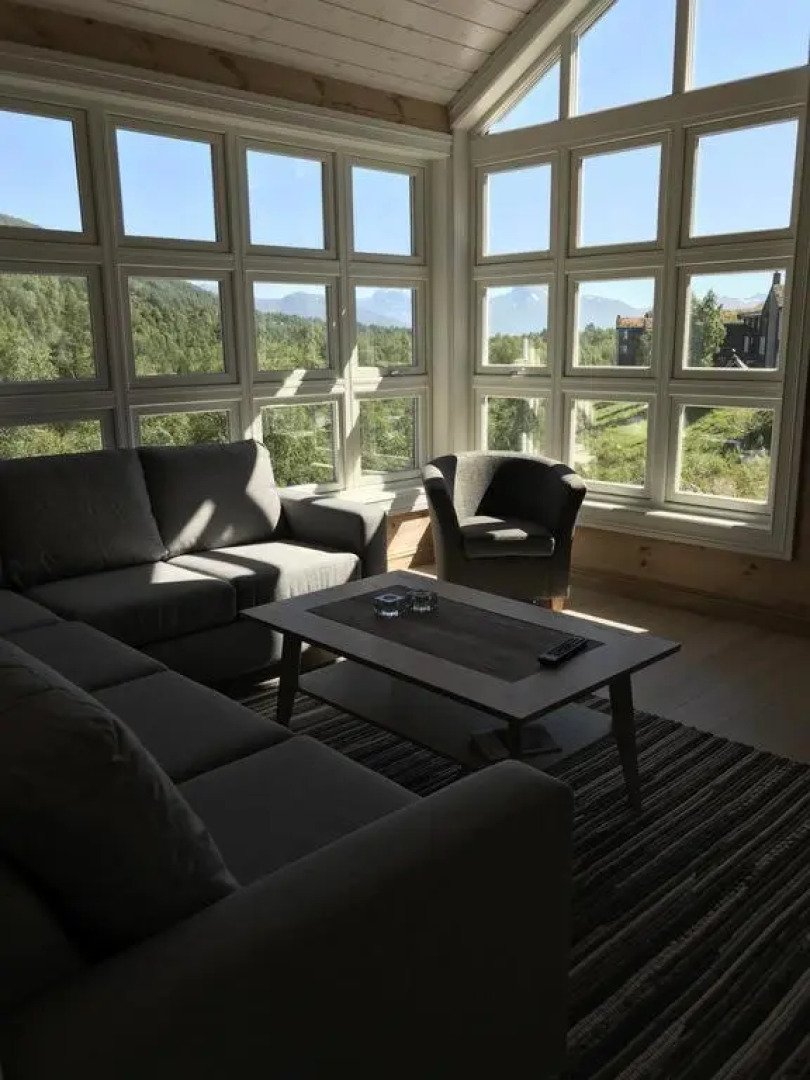 Penthouse with four bedrooms and two living rooms!