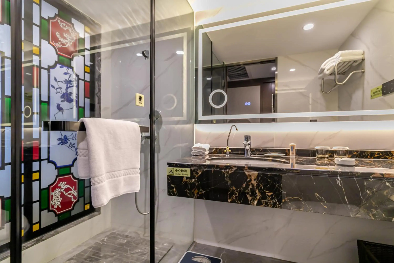 Guangdong Victory Hotel - Free shuttle bus to exhibition center during Canton Fair