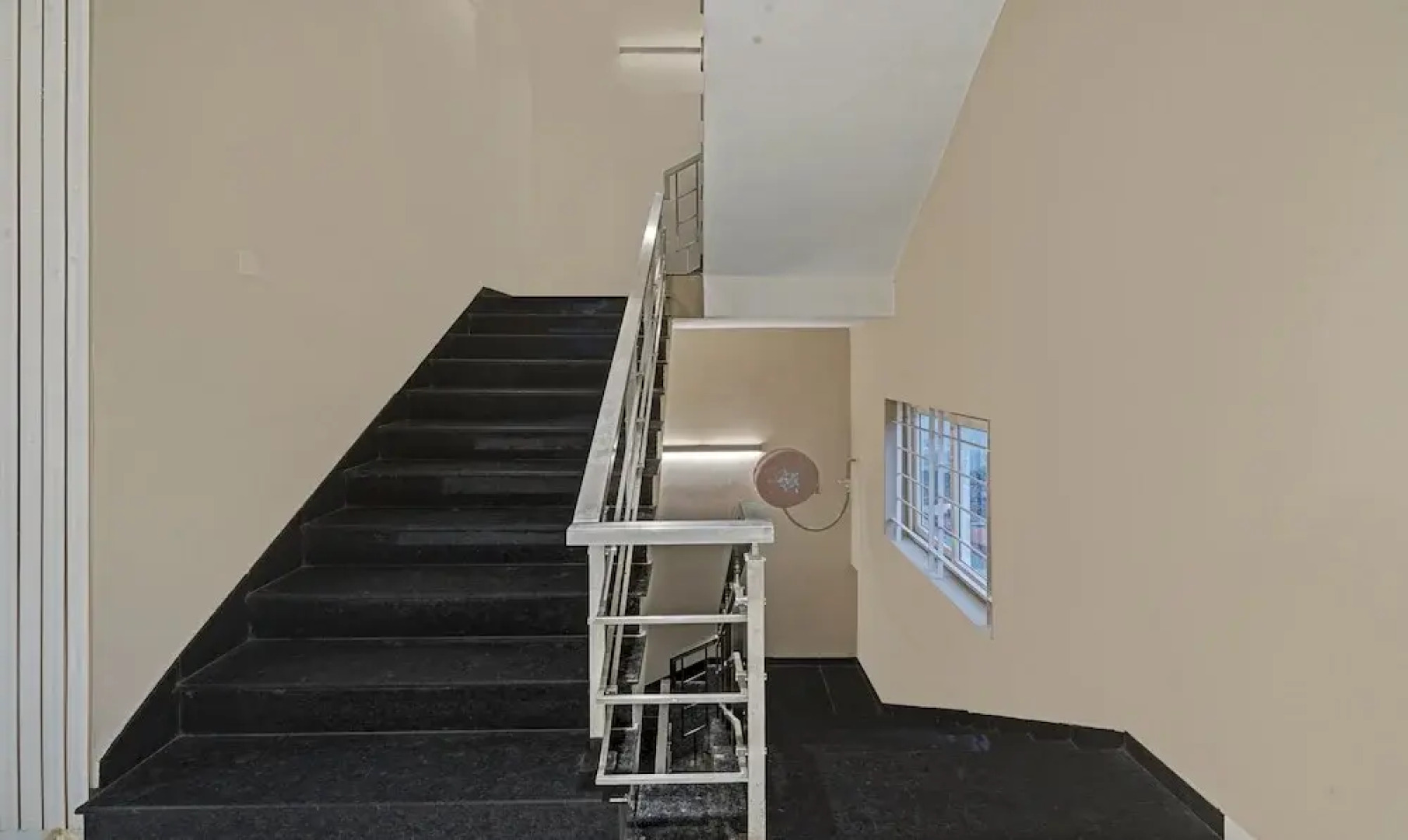 Treebo Premium La Orchid