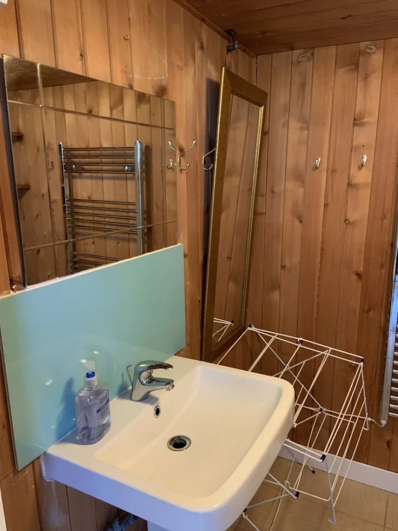 2bed Room Small Annex Furnished in High Wycombe