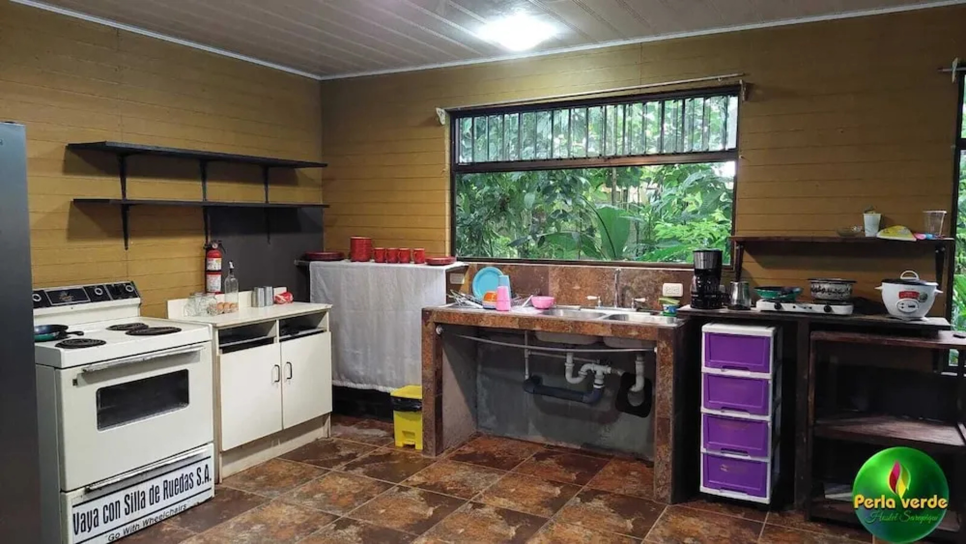 Perla verde hostel y tours en la zona