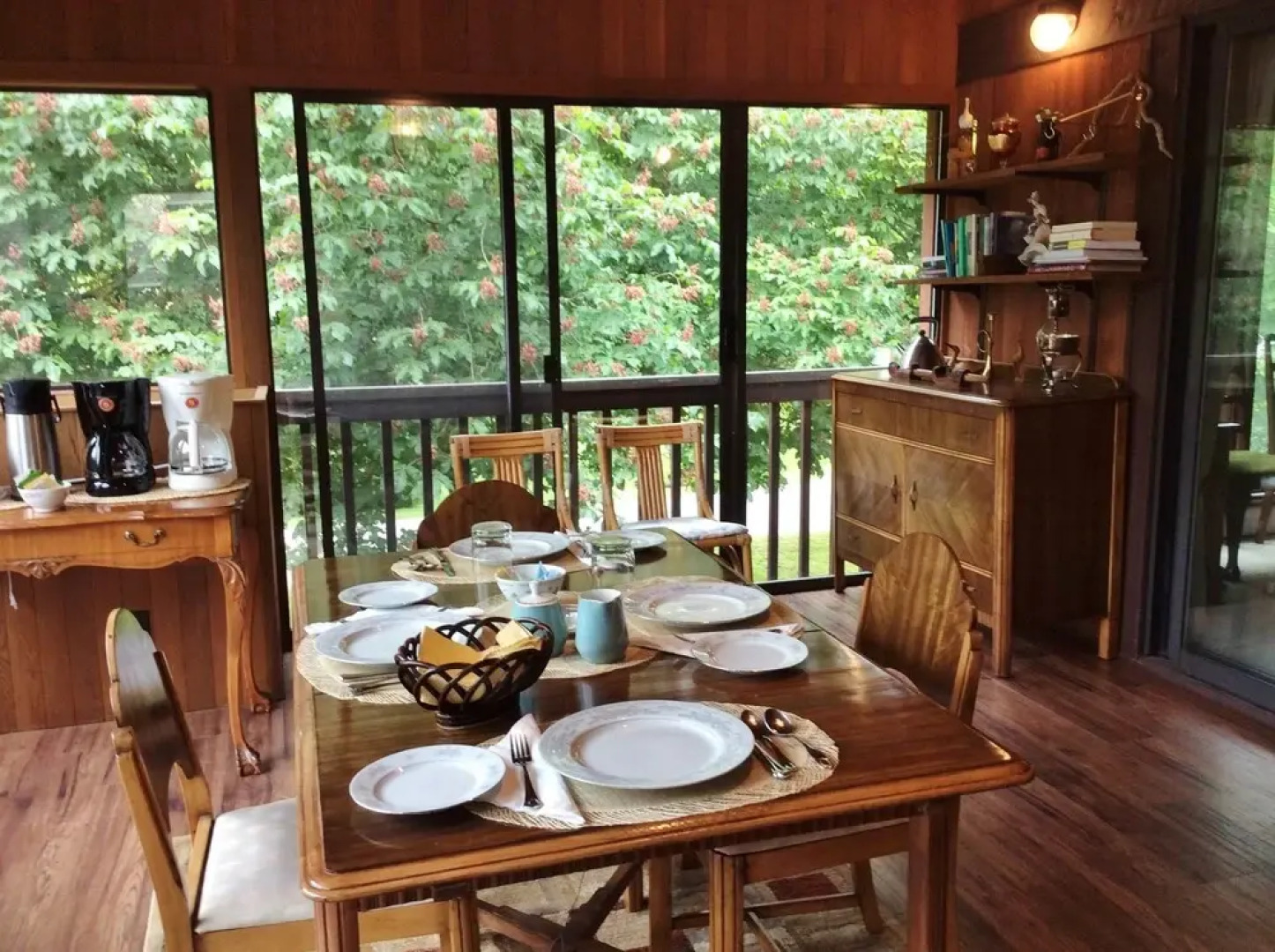 Coles Bay Vacation Retreat