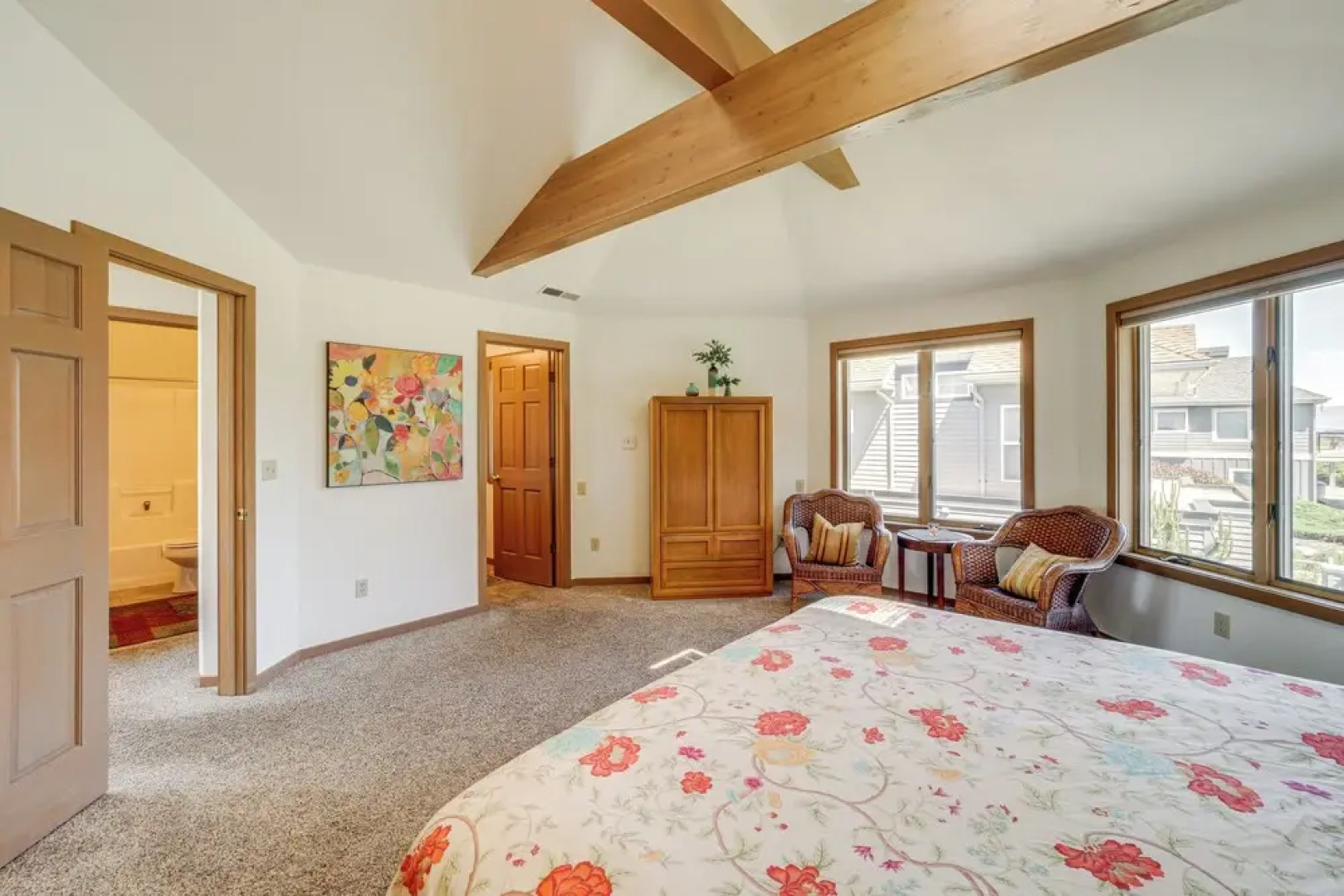 Modern Retreat w/ Hot Tub - Steps to Lake Chelan!