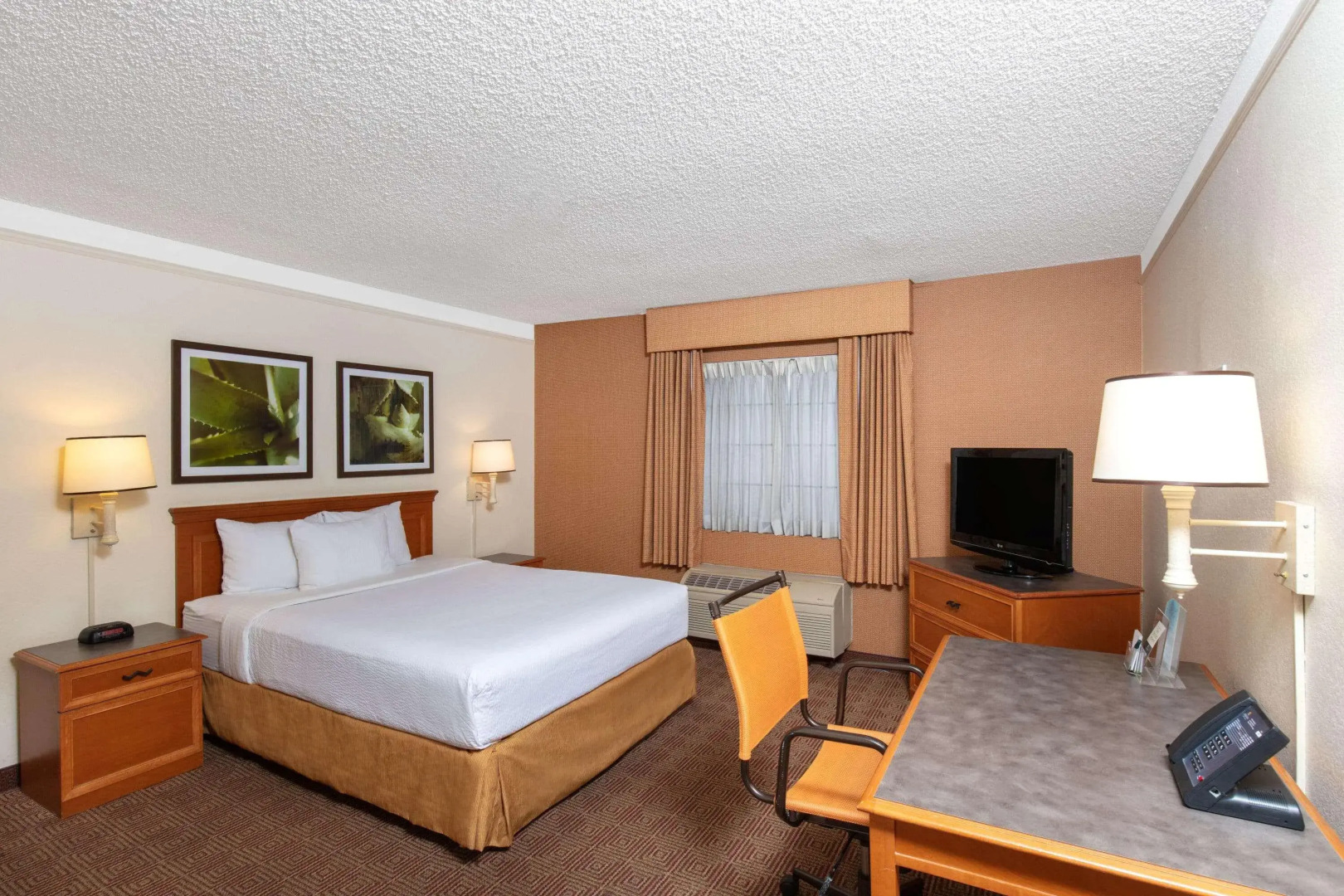 La Quinta Inn & Suites Las Vegas Airport North Convention Center